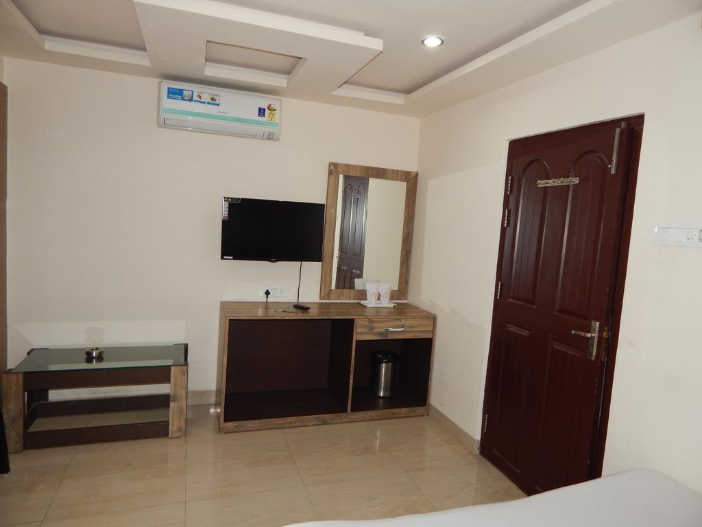 Breeze Hotel Siliguri Extérieur photo