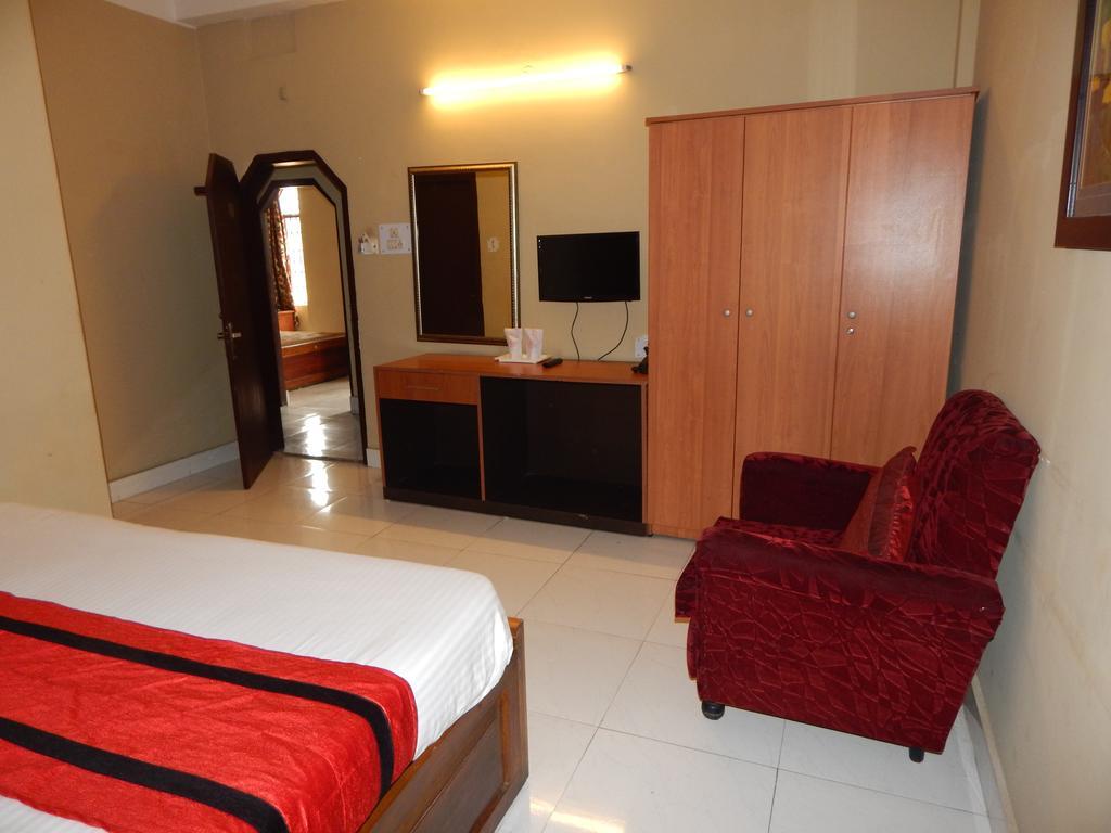 Breeze Hotel Siliguri Chambre photo