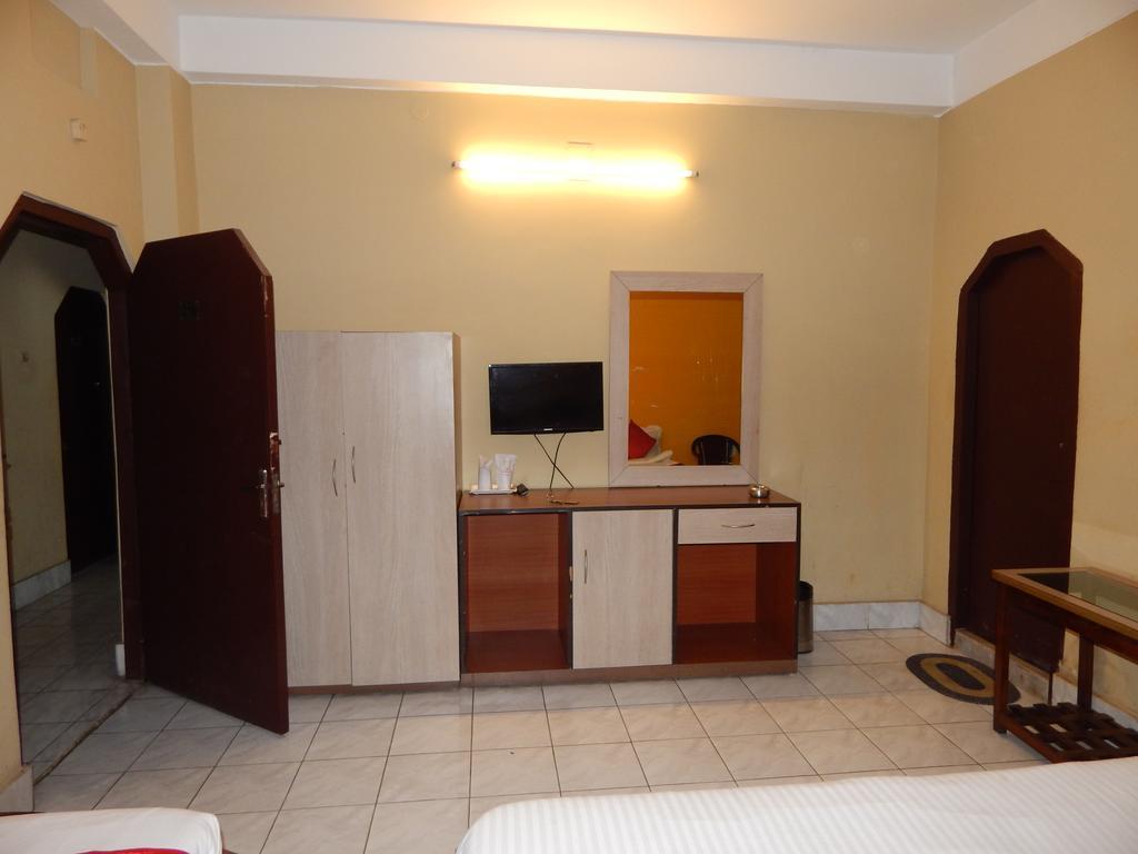 Breeze Hotel Siliguri Extérieur photo