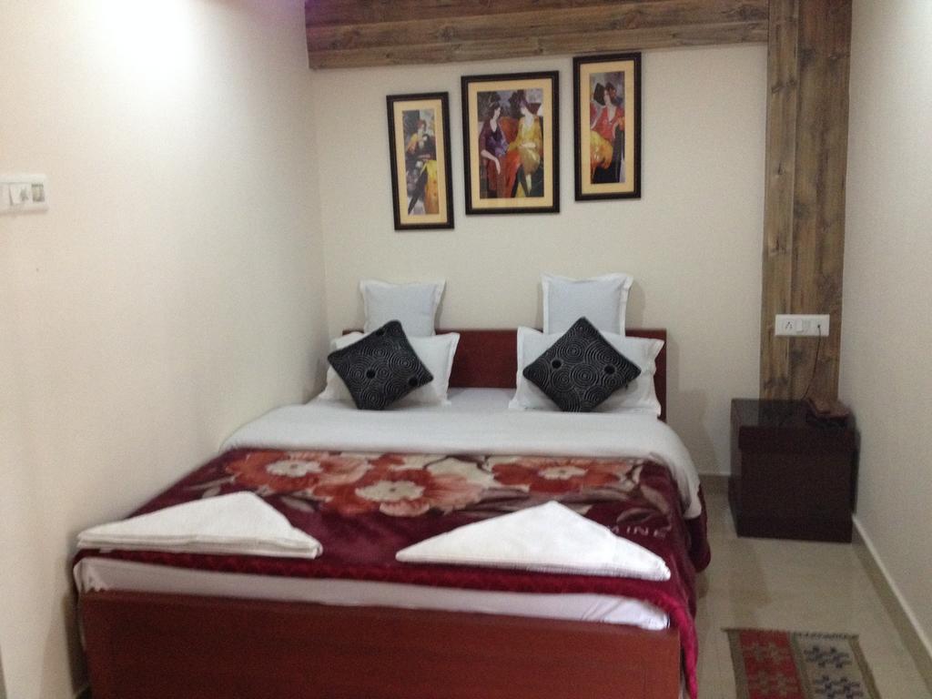 Breeze Hotel Siliguri Chambre photo